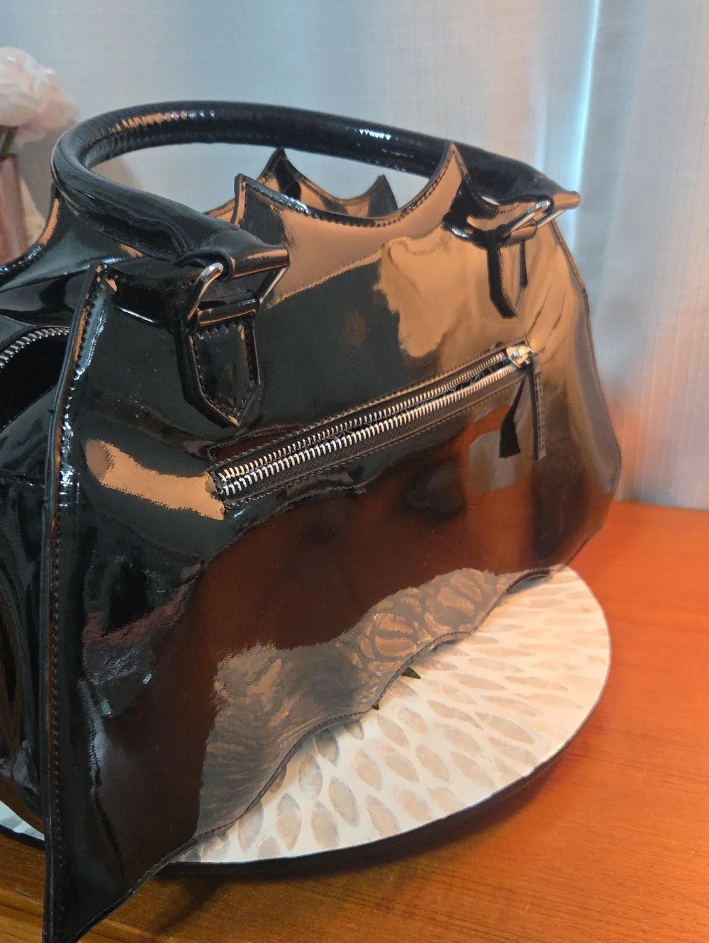 The Munsters Lily Bat Shaped Handbag Purse by Rock Rebel RARE - Picture 5 of 15